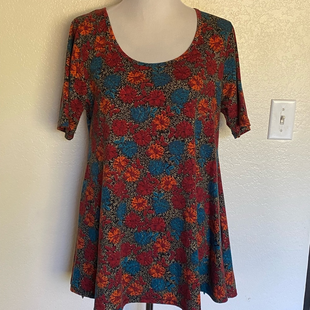 Lularoe Irma Knit Pullover Top Fall Colors Chrysanthemum Flowers Print Size M